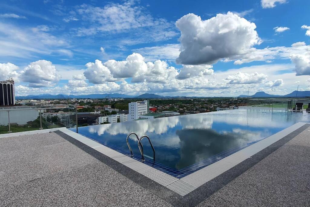 Kozi Square New Sgh Cozy Home 7A Kuching Exterior foto